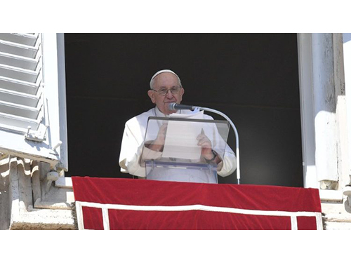 Popiežius: melskime gyvojo vandens ir dalykimės juo su kitais ištroškusiais